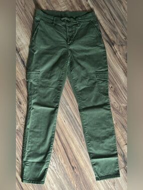Cabi Women Green Cargo Pants